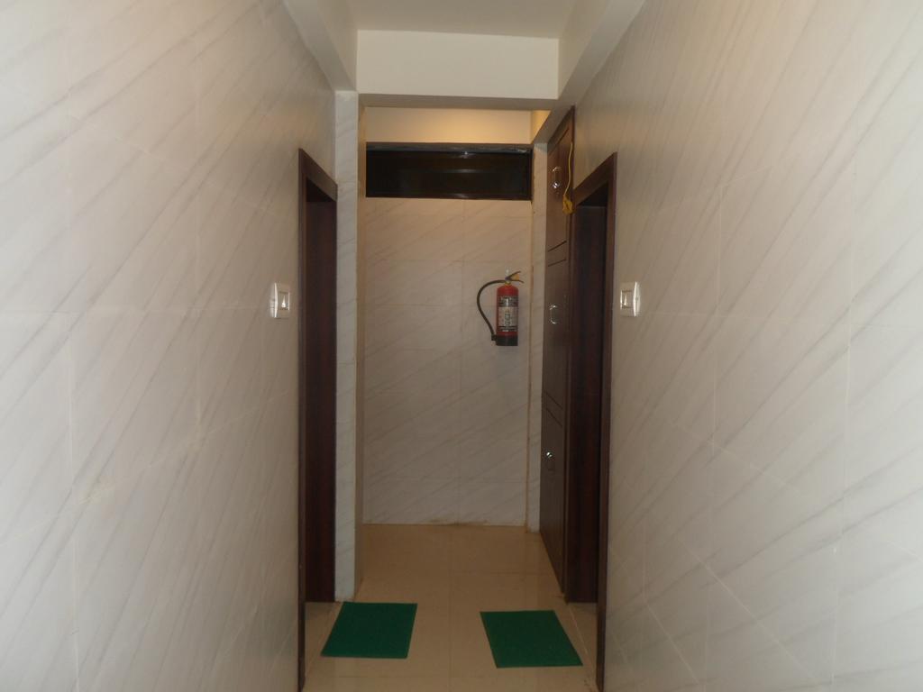 Hotel Madhusudan Dwārka Exteriér fotografie